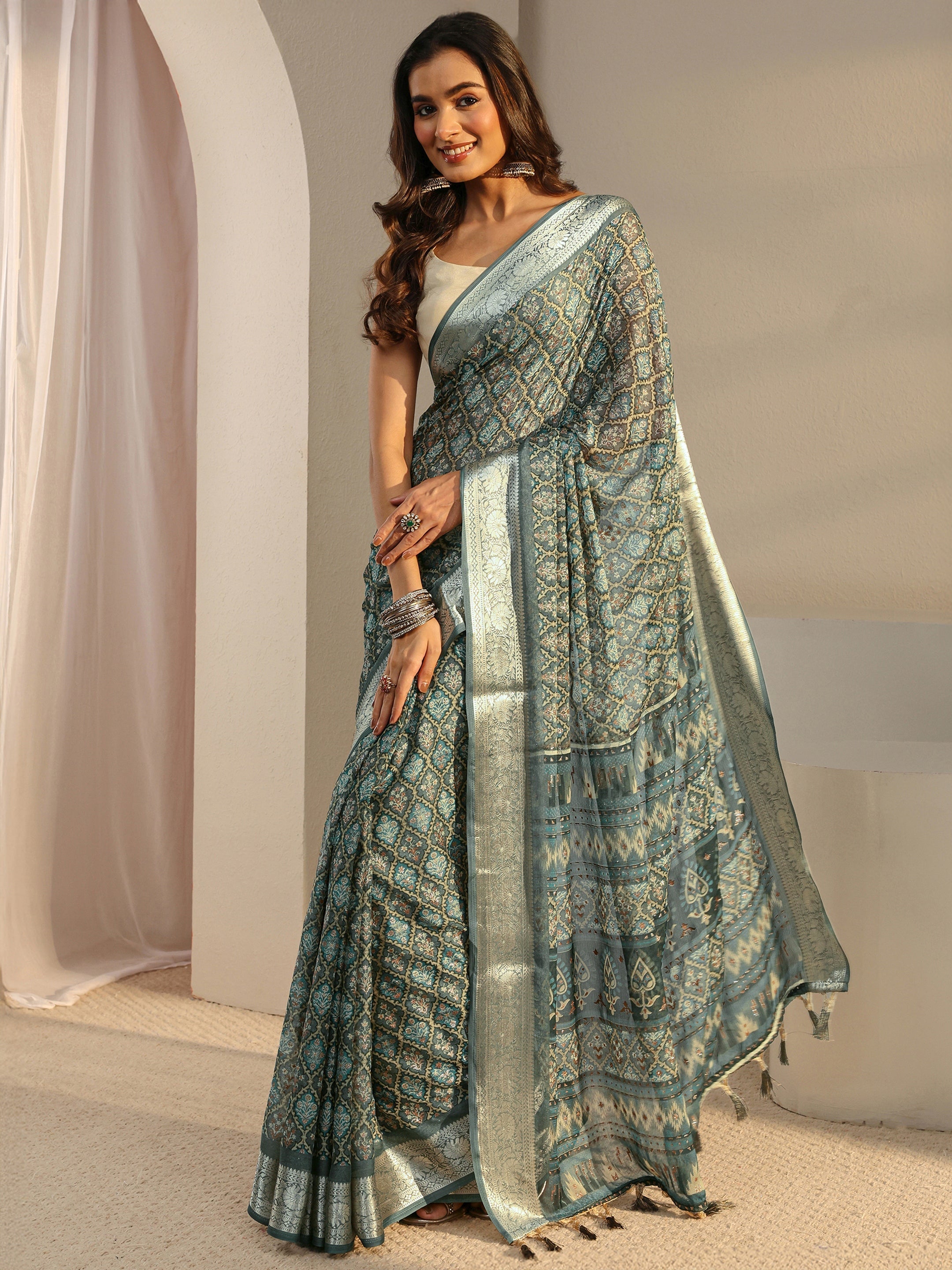 Blue Printed Chiffon Saree With Unstitched Blouse Piece